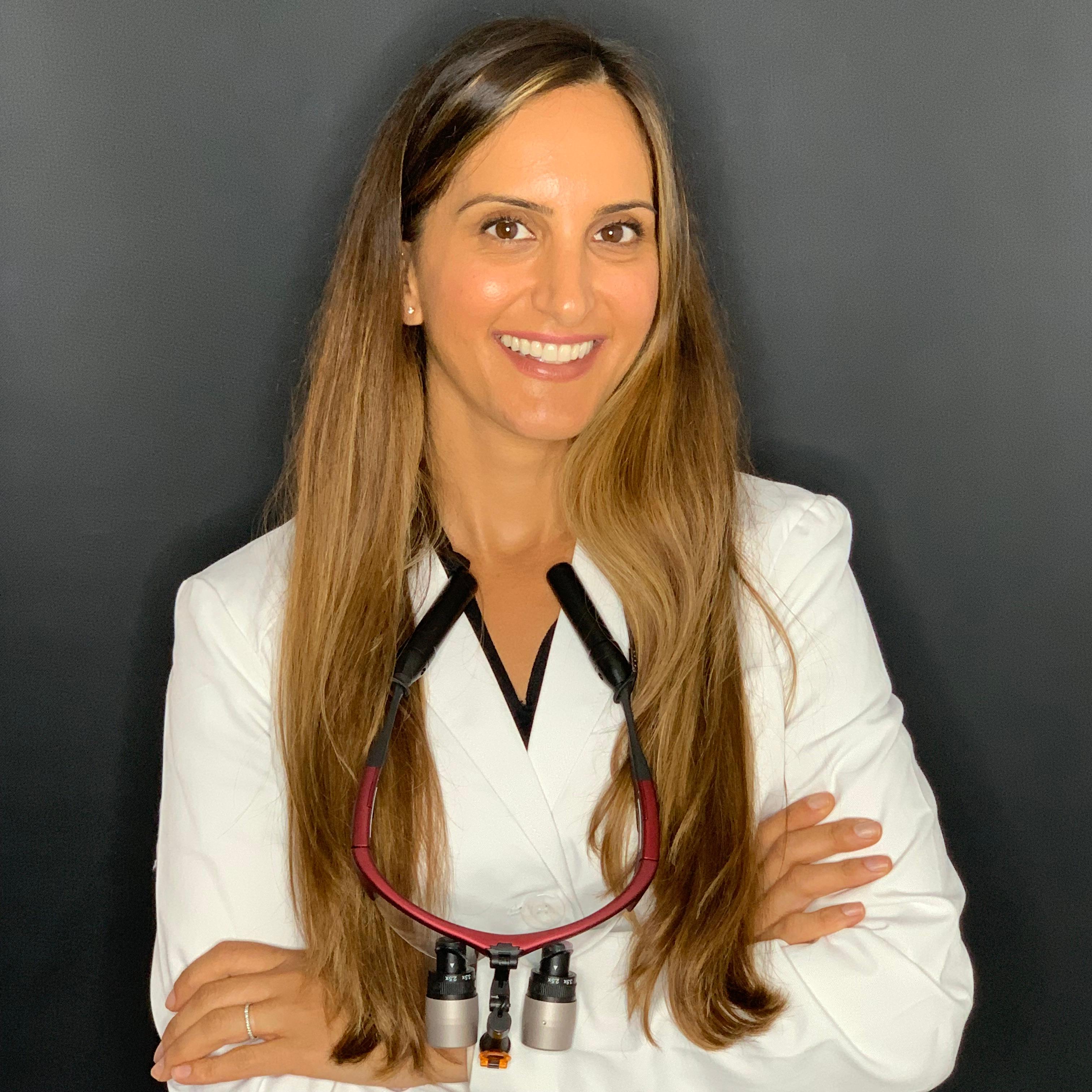 Ashley Izadi Headshot - April Event 2024 (1)