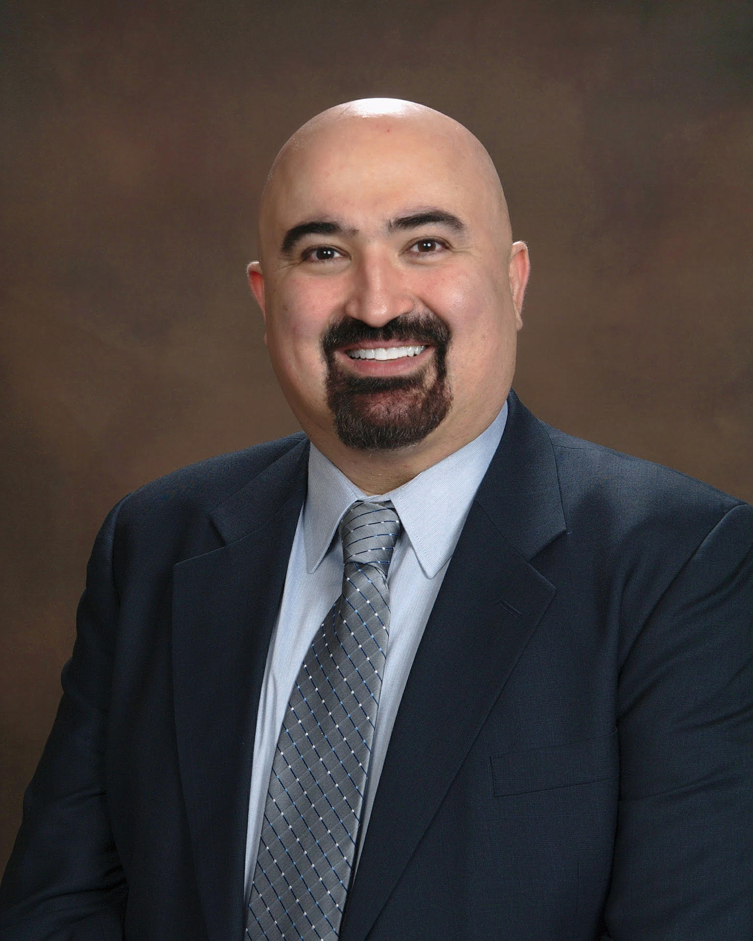Bob (Dee) Dokhanchi Headshot 2023 (1)